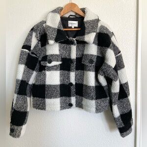Vigoss plaid black and white plaid collared jacket